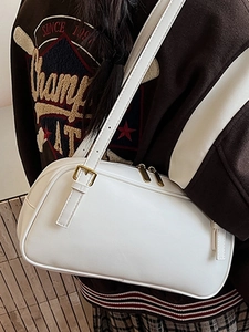 French retro white baguette shoulder bag with dual zippers and gold hardware accents