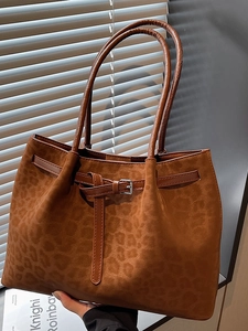 Vintage Leopard Print PU Leather Tote Bag For Women Large Capacity Shoulder Bag With Belt Buckle Urban Minimalist Commuting Handbag