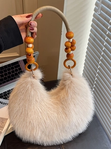 Sac Hobo Tendance en Fausse Fourrure pour Femmes Sac Sous le Bras en Peluche Grande Capacité avec Bandoulière en Perles