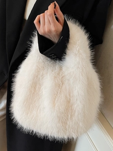 Sac à main en fausse fourrure blanche pour femme style élégant d'automne chic