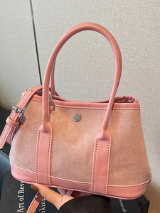 Pink fashion contrast bucket bag with metallic ring decor and adjustable shoulder strap