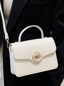Sac à main blanc minimaliste avec texture litchi et fermoir métallique doré chic