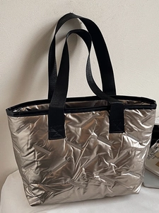 Women Quilted Puffer Tote Bag Metallic Luster Large Capacity Lightweight Shoulder Bag Casual Autumn Padded Handbag For Commuting