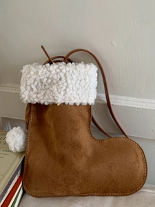 Sac à Épaule Festif en Forme de Chaussette de Noël en Suède Garniture Sherpa Sac Bandoulière Femme Petit Sac Carré Botte