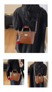 Tre viste di una borsa a secchiello in pelle marrone come borsa a mano, spalla e tracolla