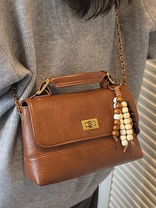Sac à main rétro marron en cuir avec fermoir doré et pampille en perles de bois pour femmes
