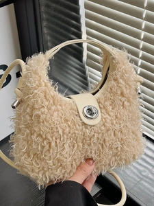 Borsa a Mezzaluna in Peluche da Donna Autunno Inverno Borsa a Tracolla in Teddy Fleece Piccola Borsa a Mano Chiusura in Metallo