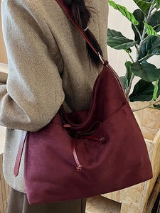 Sac hobo rétro en daim bordeaux avec cordon de serrage et grande capacité pour femme