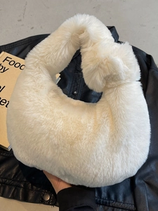 Sac à Main en Peluche de Luxe pour Femmes Sac Sous le Bras en Fausse Fourrure Douce Sac Fourre-tout Cloud Mode Automne Hiver Femme