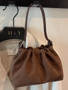Vintage Suede Pleated Shoulder Bag For Women Retro Cloud Crossbody Handbag With Magnetic Closure Urban Minimalist Style Bag