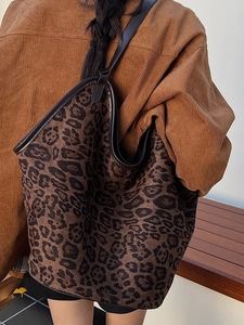 Retro leopard print tote bag with leather trim and large capacity for daily commuting style