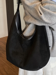 Minimalist black large capacity faux suede hobo tote bag for casual daily commuting