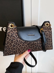 Vintage Leopard Print Shoulder Bag For Women PU Suede Small Square Bag Casual Crossbody Bag With Cute Bear Charm