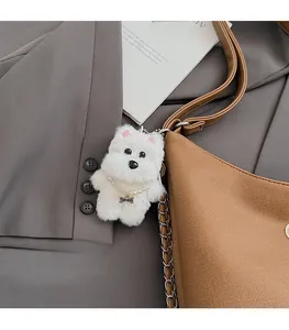 Ciondolo borsa a forma di cucciolo di peluche bianco con collana di perle e osso