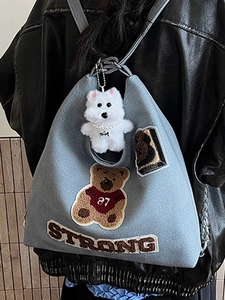 Borsa tote in tela grigio-blu con ricamo orso e ciondolo a cucciolo bianco per donne