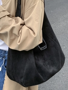 Retro black matte suede tote bag for women, large capacity minimalist shoulder handbag
