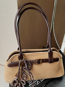 Vintage Women Suede PU Leather Shoulder Underarm Tote Bag Large Capacity Minimalist Commuter Handbag With Retro Charms