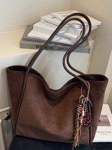 Women Retro Suede Tote Bag Large Capacity Minimalist Shoulder Bag With Bear Pendant Korean Commuting Casual Handbag