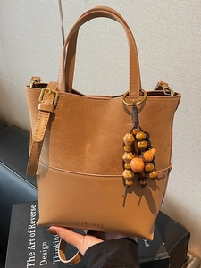 Vintage PU Leather Patchwork Shoulder Handbag For Women Large Capacity Square Tote Bag With Wooden Beads Pendant Urban Style