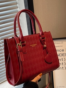 Minimalist red diamond lattice tote bag with heart charm and detachable strap
