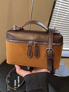 Sac bandoulière minimaliste en cuir marron et daim jaune avec poignée supérieure