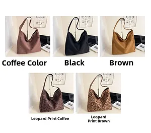 Grandi borse tote in tela con stampa leopardata e colori a tinta unita per il pendolarismo