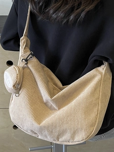 Borsa a tracolla in velluto a coste beige stile giapponese con ciondolo a portamonete tondo
