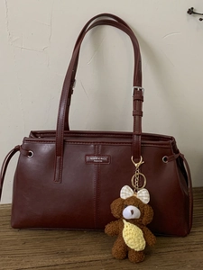 Women Retro PU Leather Large Capacity Shoulder Bag Minimalist Underarm Bag Fashion Handbag With Bear Pendant Casual Tote