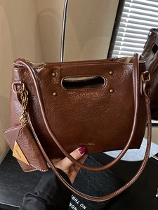 Women Vintage PU Leather Shoulder Bag Glossy Wrinkled Texture Handbag Commuter Large Capacity Tote Bag With Small Charm