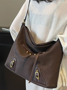 Retro brown large capacity crossbody tote bag with gold rivets and hobo style