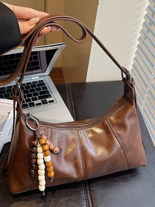 Sac Sous l'Aisselle en Cuir PU Vintage pour Femmes Sac à Bandoulière Rétro Simple Avec Breloque à Gland de Perles Mode Décontracté