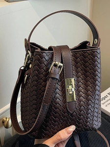 Fashion Woven PU Leather Bucket Bag For Women 2025 Autumn New Trendy Minimalist Shoulder Crossbody Bag With Metal Twist Lock