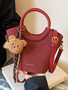Sac Seau Rétro pour Femmes Aspect Daim Mat Mode Urbaine Simple Sac à Main Bandoulière Avec Pendentif Ours en Peluche