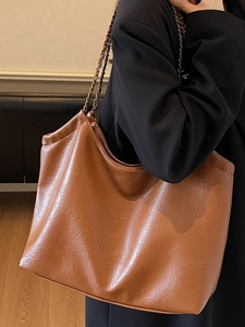 Minimalist brown retro tote bag with chain strap and large capacity for daily use