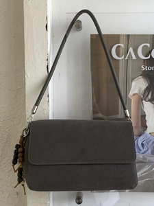 Vintage Suede Texture PU Leather Shoulder Bag For Women Solid Color Crossbody Bag With Wood Bead Pendant Daily Handbag
