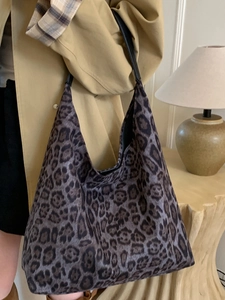 Sac hobo chic à imprimé léopard pour femme avec grande capacité et bandoulière noire robuste