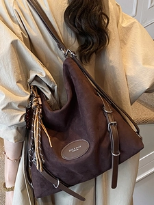 Retro large brown suede tote bag with adjustable leather strap for casual autumn wear