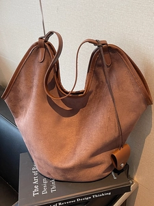 Large Capacity Suede Tote Bag For Women Retro Simple Fashion Single Shoulder Bag Soft Suede Handbag With Decorative Pendant