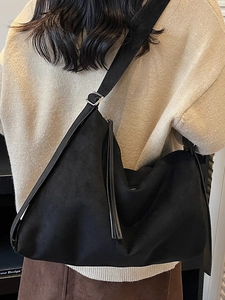 Minimalist black matte large capacity crossbody hobo bag with adjustable wide strap