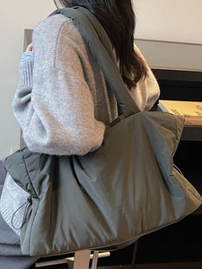 Olive green quilted tote bag with large capacity for women casual shoulder travel style