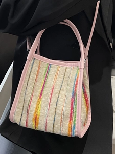 Sac seau tissé chic aux rayures arc-en-ciel colorées avec garniture en cuir rose