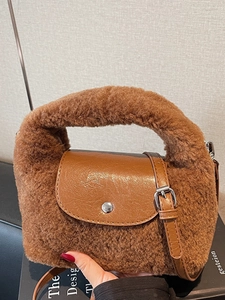 Sac à Main en Peluche Moelleux pour Femmes Sac à Bandoulière en Fausse Fourrure avec Bordure en Cuir PU Automne Hiver