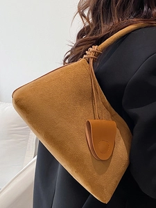 Minimalistische braune Wildleder-Umhängetasche mit Knotengurt und Vintage-Design