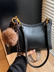 Retro Französisch Stil Damen PU Leder Umhängetasche Mit Pelzball-Anhänger Und Geflochtenem Breitem Gurt Mode Daily Schultertasche