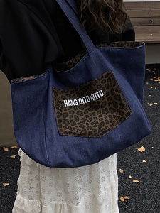 Retro denim tote bag in dark blue with leopard print pocket and large capacity for women