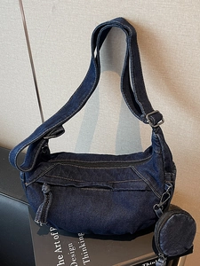 Grand sac cabas en denim bleu marine avec bandoulière réglable et porte-monnaie rond