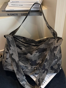 Sac fourre-tout en toile camouflage avec inscription REPLACED et grande capacité