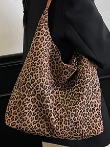Fashionable leopard print tote bag with large capacity for women casual autumn style