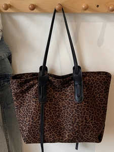 Grand Sac Cabas Imprimé Léopard pour Femmes Sac à Épaule en Suède Chic Imprimé Léopard Sac à Main Minimaliste Urbain