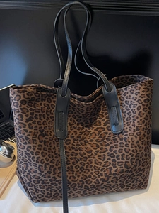 Grand sac cabas en toile à imprimé léopard chic avec anses noires en cuir pour femme